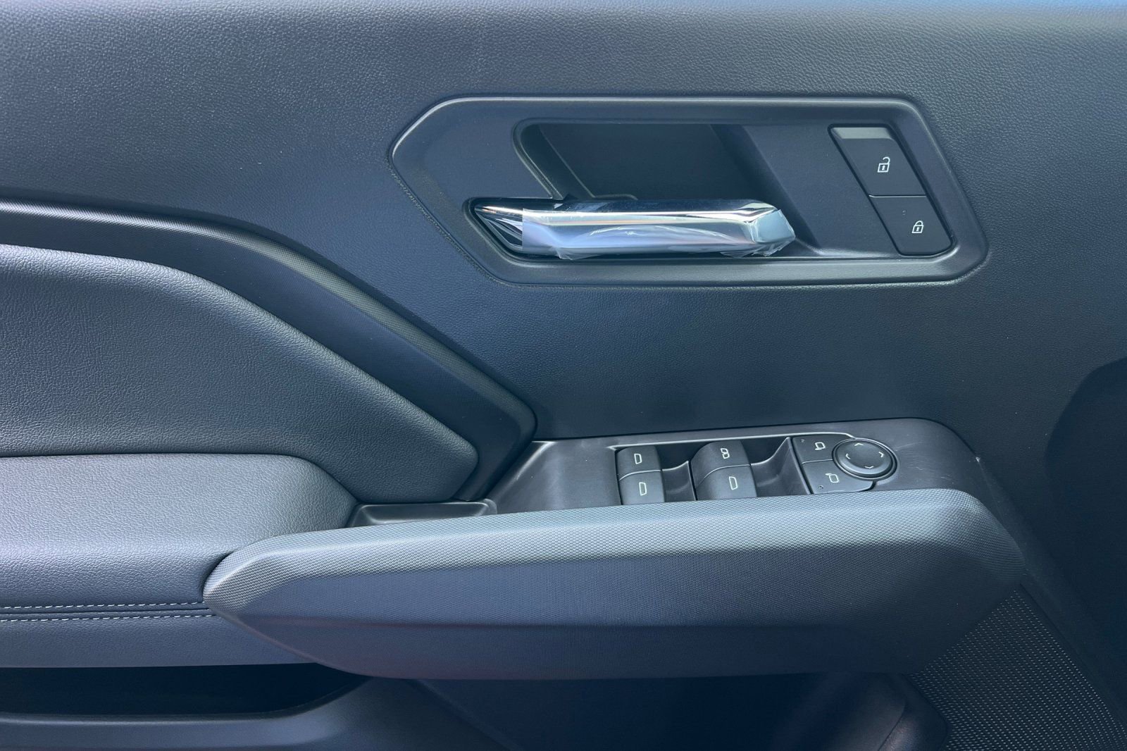 New 2026 GMC Canyon Elevation image 9