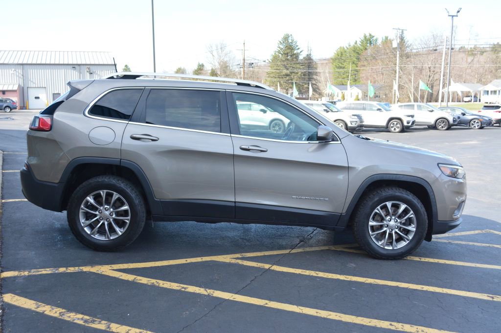 Used 2020 Jeep Cherokee Latitude Plus w/ Cold Weather Group image 3