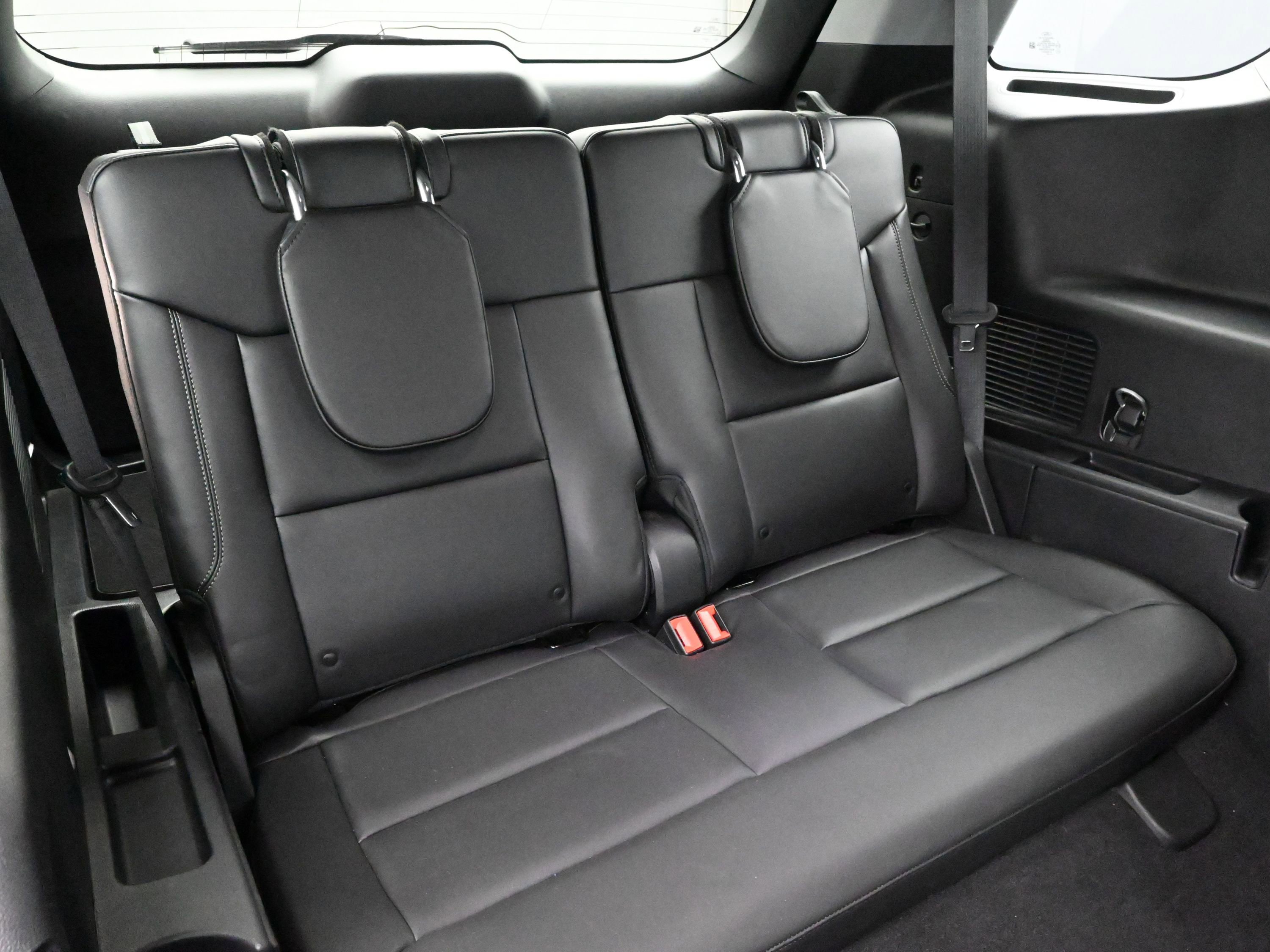 Used 2023 Ford Explorer XLT w/ Equipment Group 202A image 26