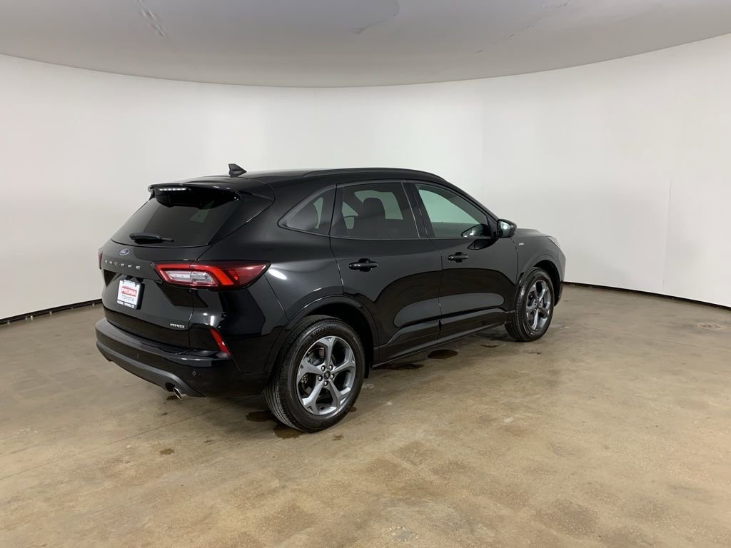Used 2023 Ford Escape ST-Line w/ Tech Pack #1 image 8