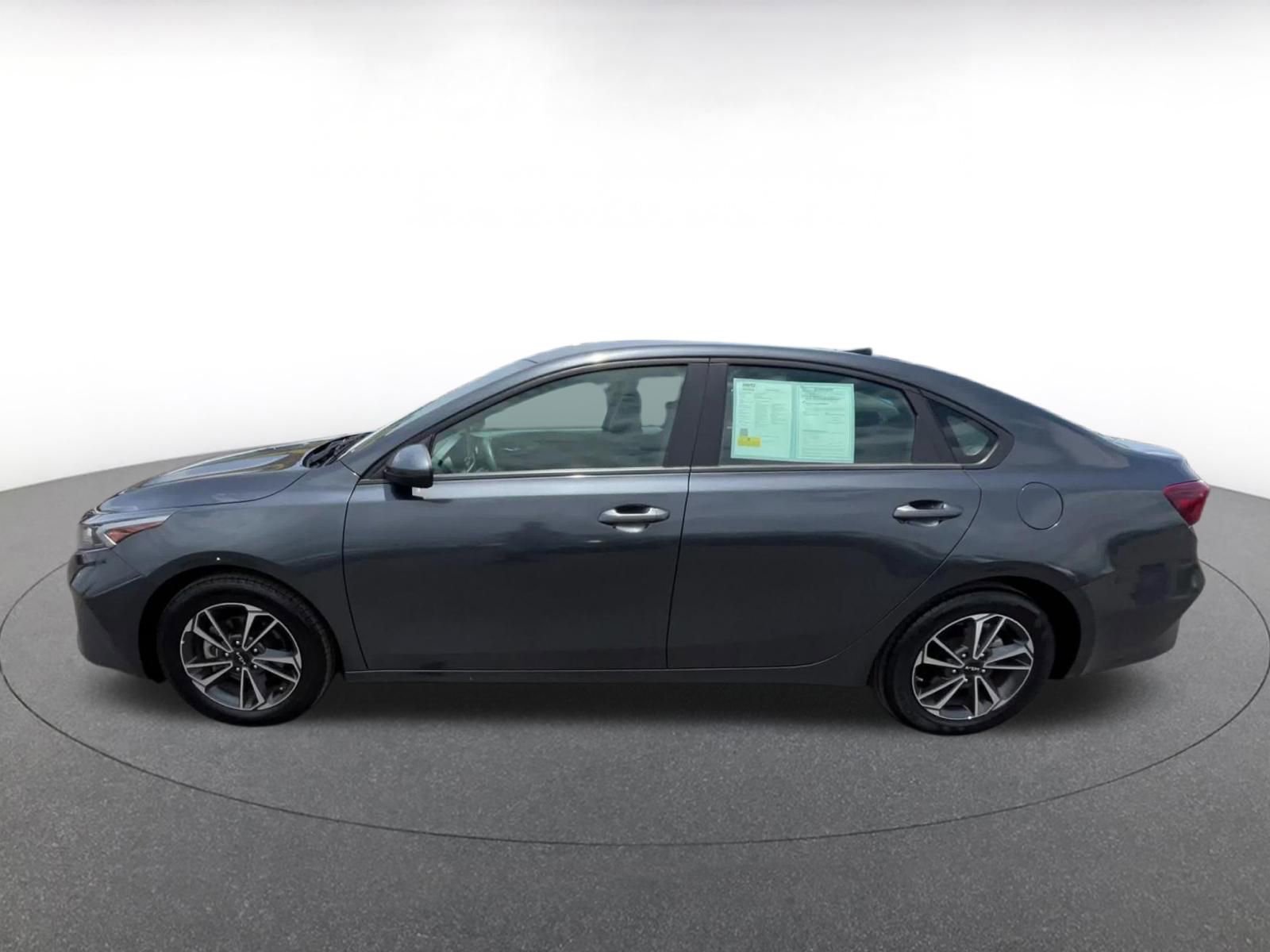 Used 2024 Kia Forte LXS FWD image 9