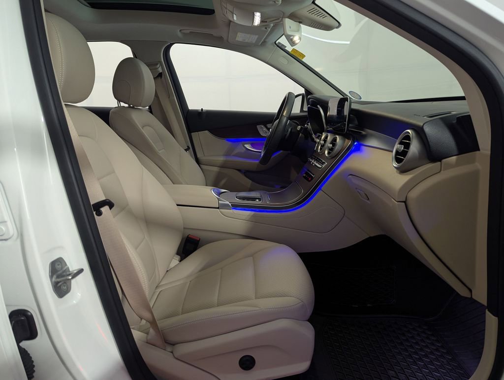 Used 2020 Mercedes-Benz GLC 300 image 36
