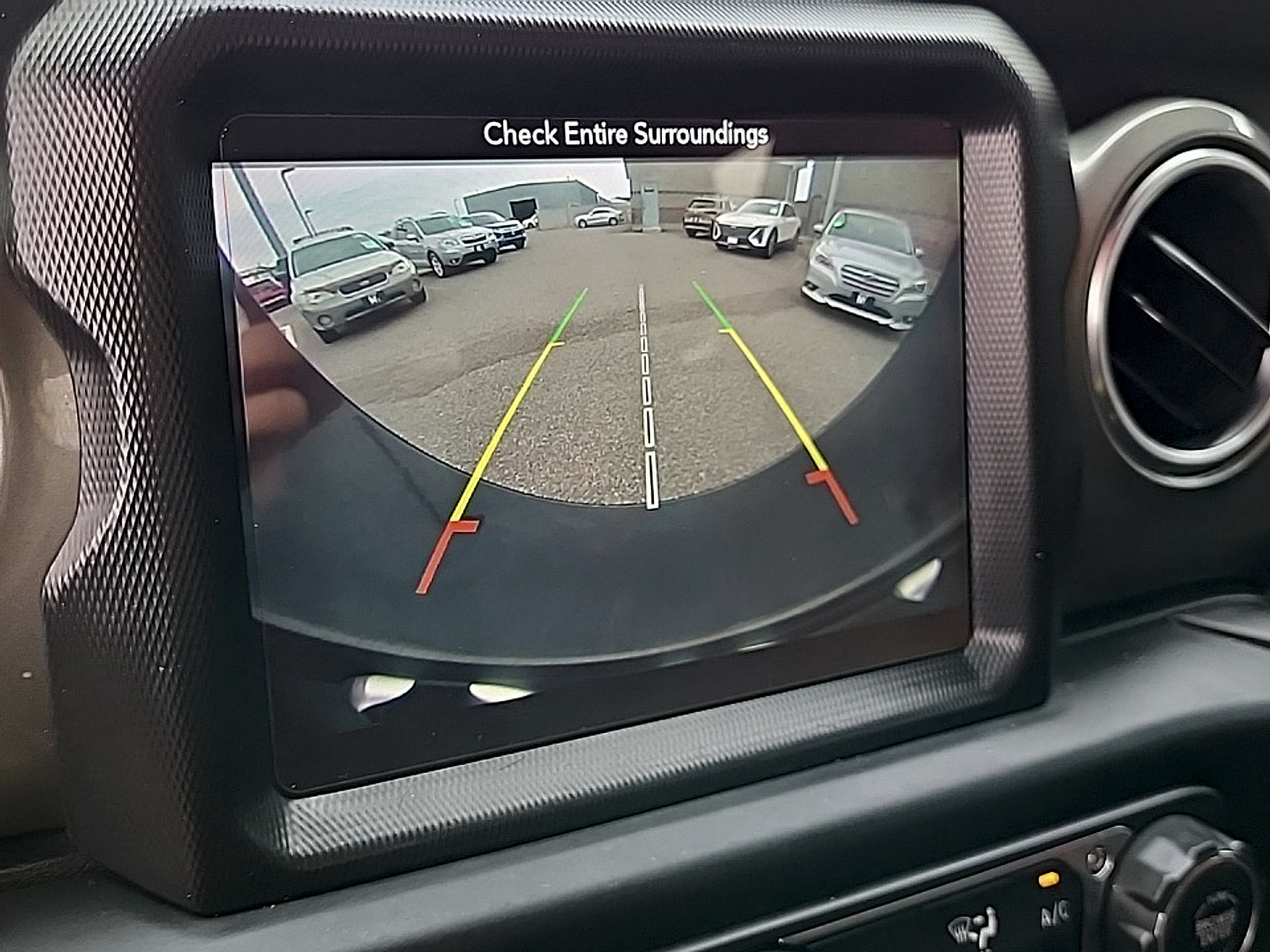 Used 2019 Jeep Wrangler Unlimited Sahara w/ Uconnect 4C Nav & Sound Group AWD/4WD image 23