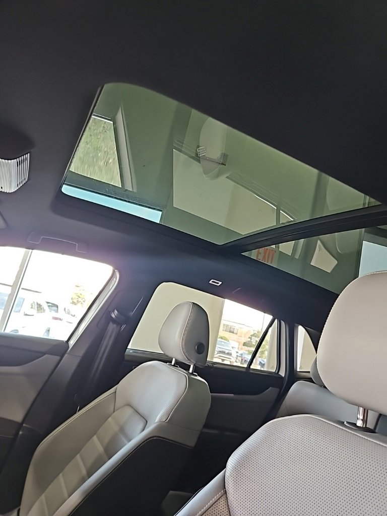 Used 2024 Volkswagen Atlas Cross Sport SEL R-Line image 29