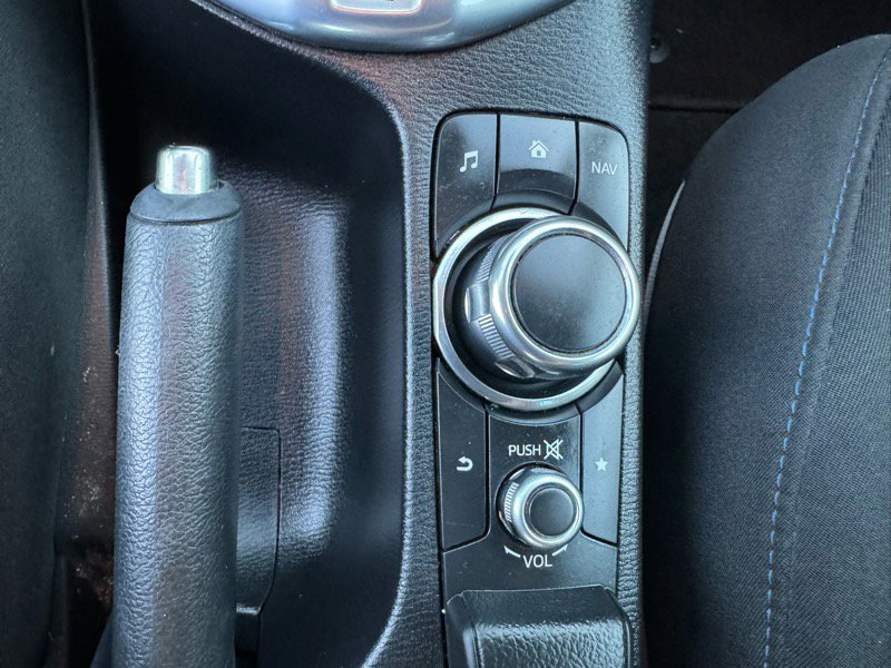 Used 2020 Toyota Yaris LE image 14