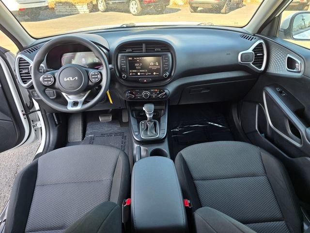 Used 2024 Kia Soul LX w/ Option Group 015 image 23