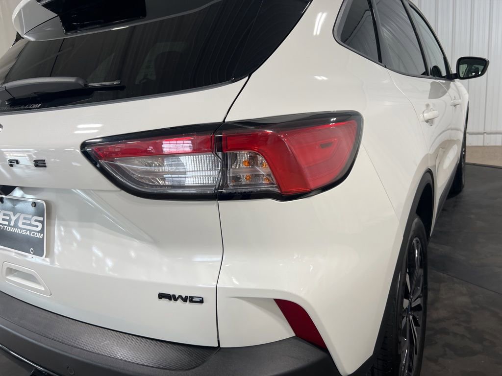 Used 2022 Ford Escape SEL w/ SEL Stealth AWD Package image 16