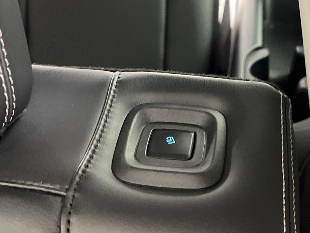 Used 2025 Ford Expedition Platinum AWD/4WD image 19