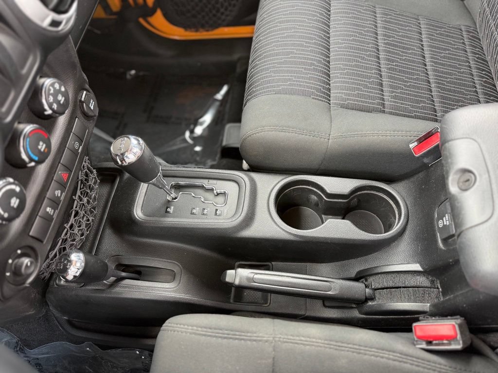 Used 2012 Jeep Wrangler Rubicon w/ PWR Convenience Group AWD/4WD image 17