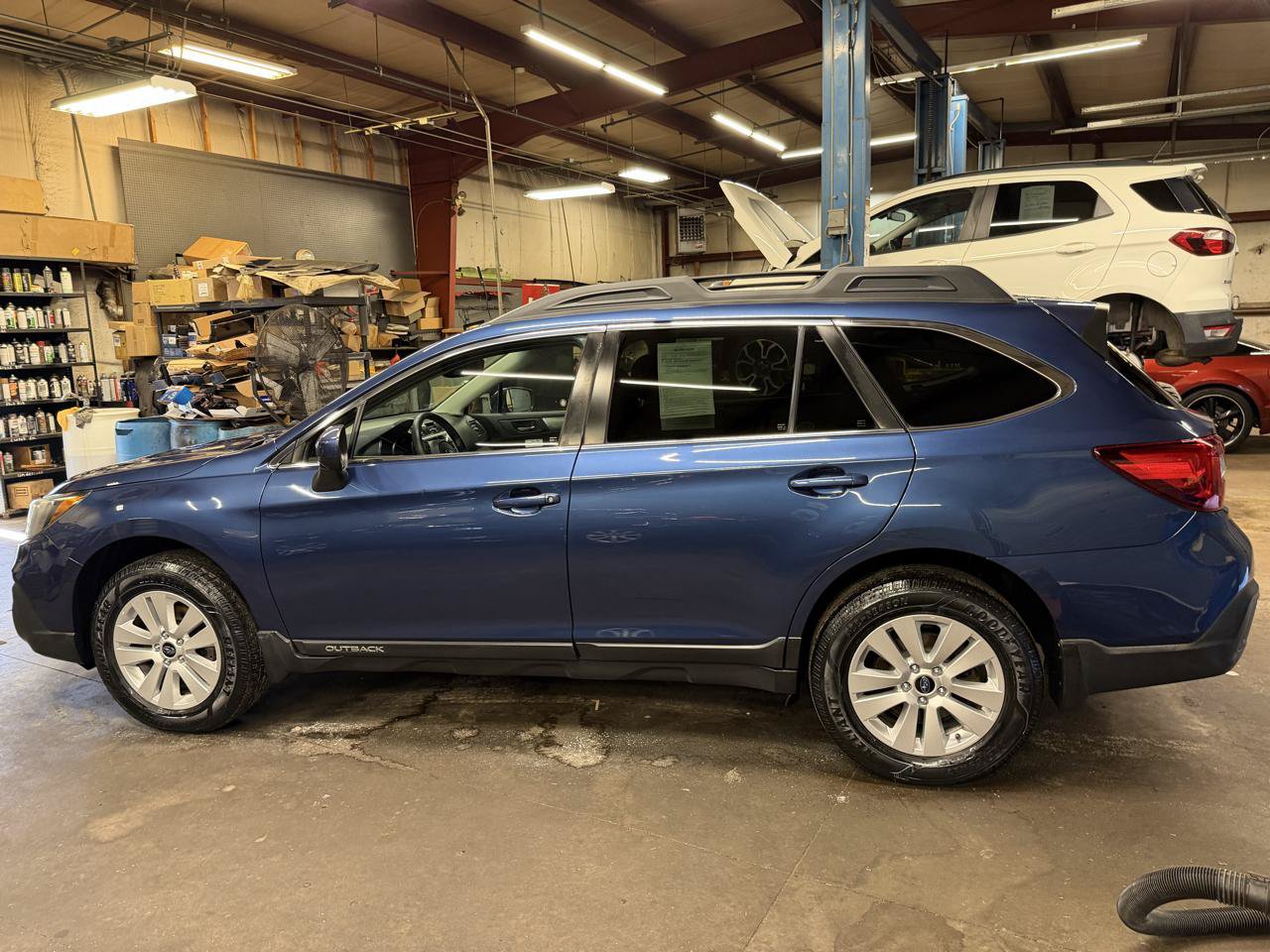 Used 2019 Subaru Outback 2.5i Premium w/ Popular Package #2 AWD/4WD image 7