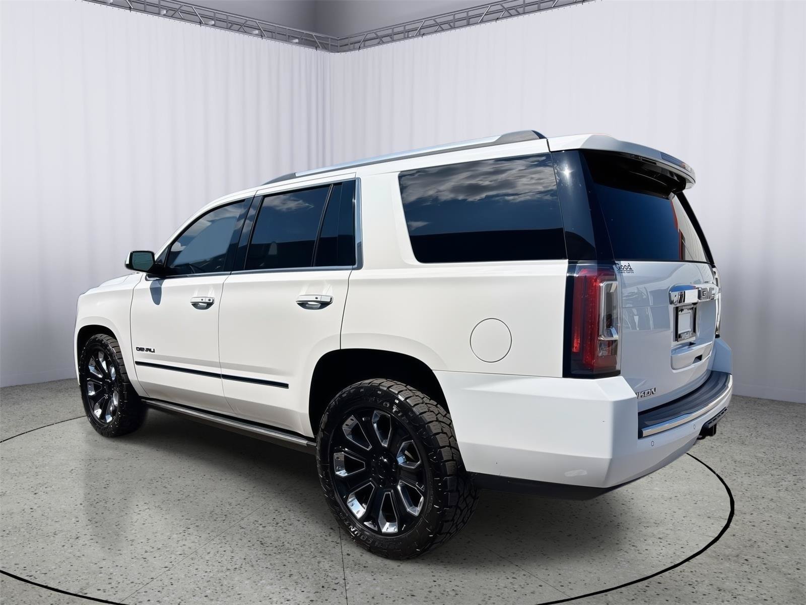 Used 2016 GMC Yukon Denali w/ Open Road Package AWD/4WD image 10