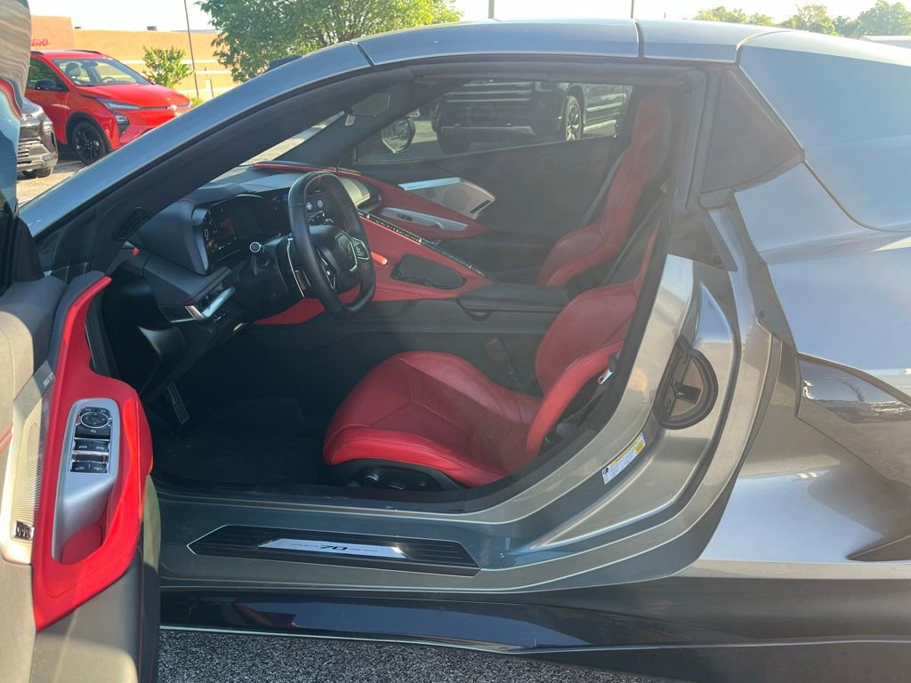 Used 2023 Chevrolet Corvette Stingray Preferred Conv w/ Battery Protection Package RWD image 5