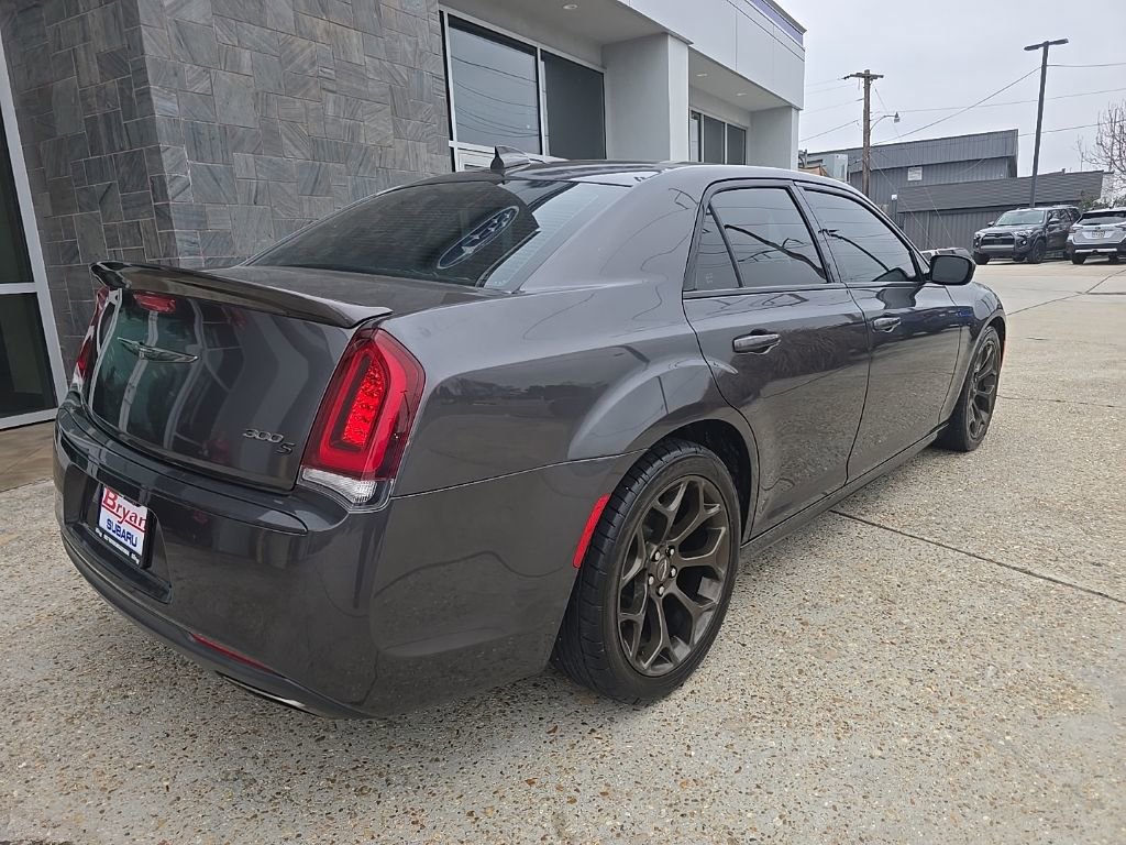 Used 2017 Chrysler 300 S w/ S Model Appearance Package image 10