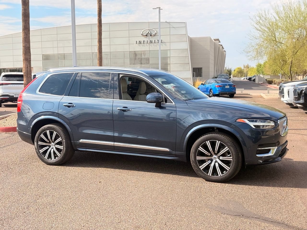 Used 2022 Volvo XC90 T6 Inscription w/ Advanced Package AWD/4WD image 8