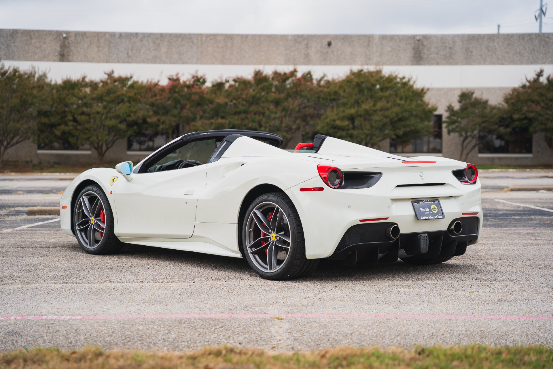 Used 2018 Ferrari 488 Spider RWD image 7