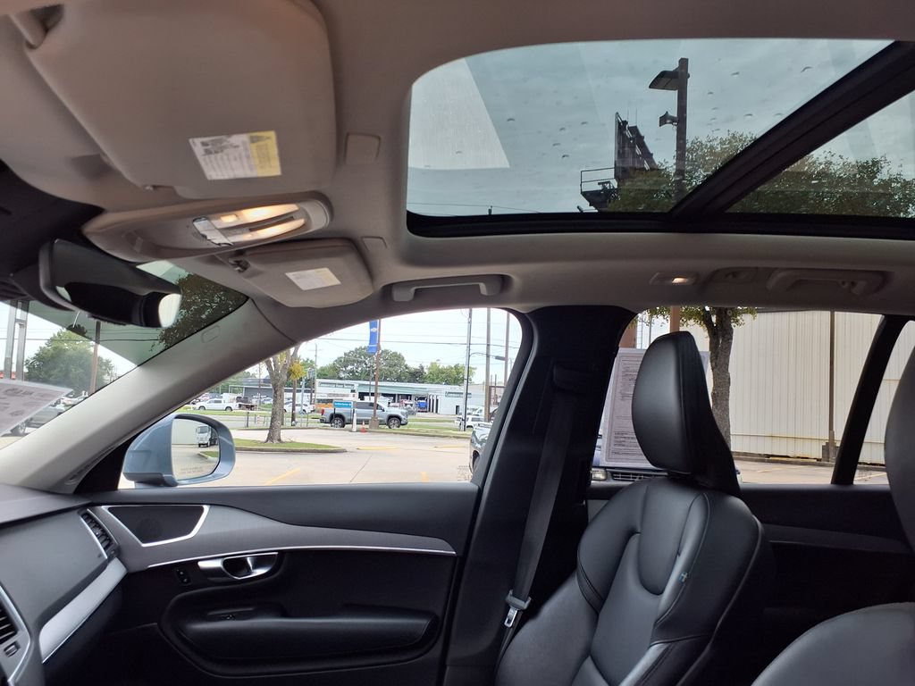 Used 2023 Volvo XC90 B5 Core w/ Protection Package Premier AWD/4WD image 32