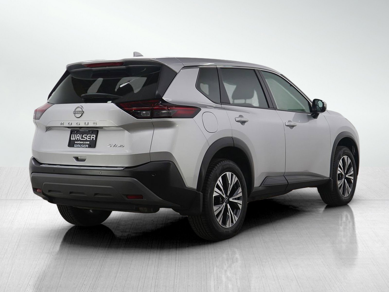 Used 2022 Nissan Rogue SV image 5