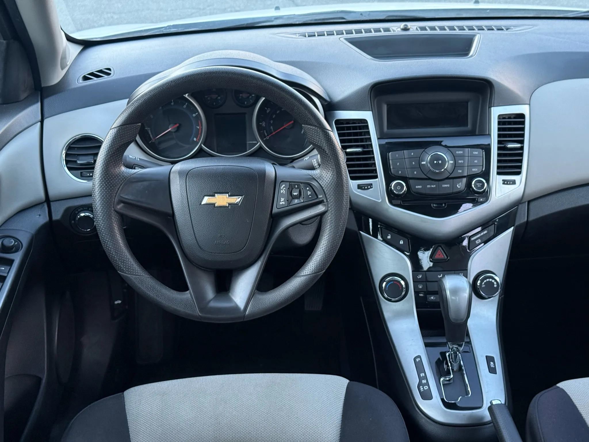 Used 2013 Chevrolet Cruze LS image 31