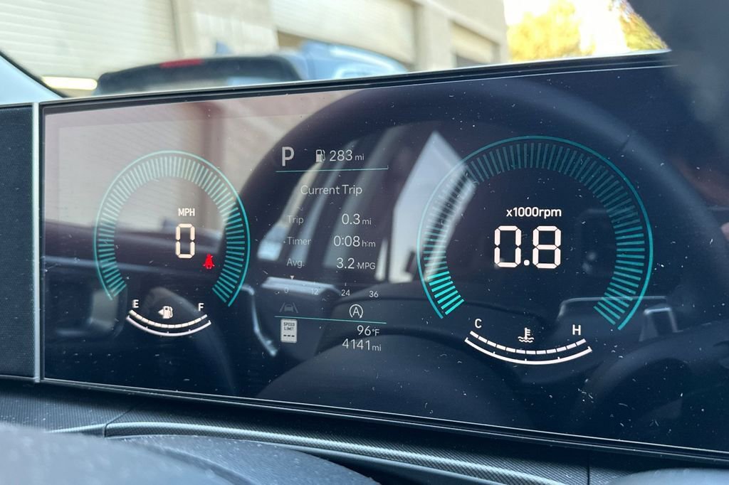 Used 2025 Hyundai Santa Fe SE image 25