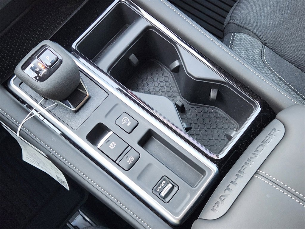 New 2025 Nissan Pathfinder SV image 14