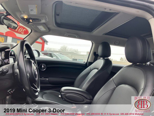 Used 2019 MINI Cooper 2-Door Hardtop w/ Storage Package image 13