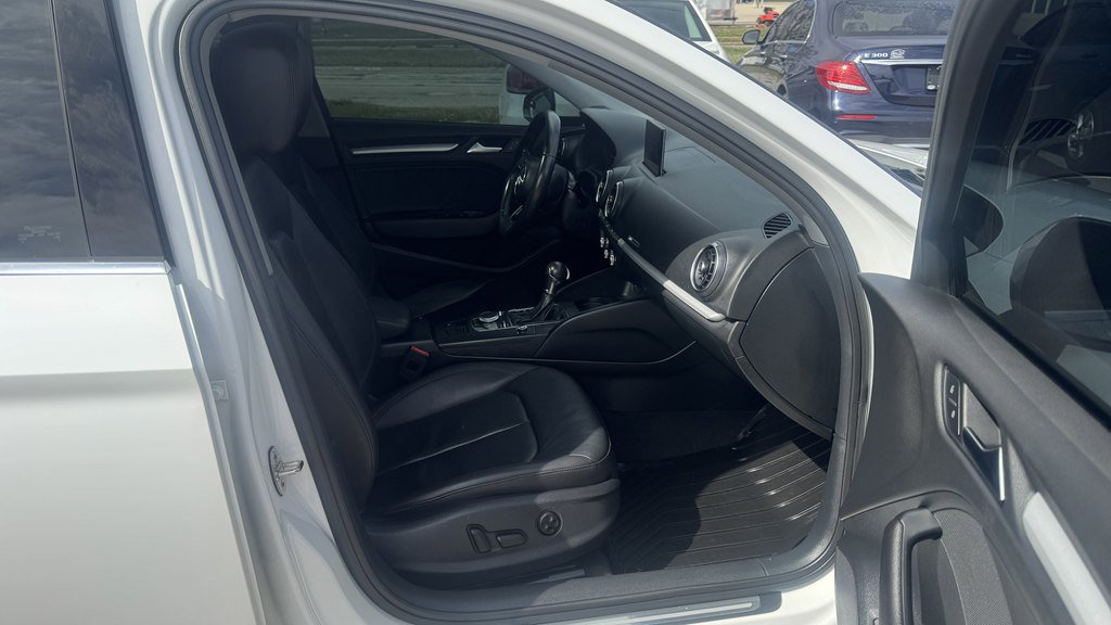 Used 2018 Audi A3 2.0T Premium image 28