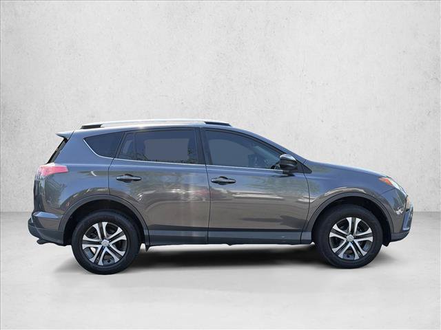 Used 2016 Toyota RAV4 LE FWD image 4
