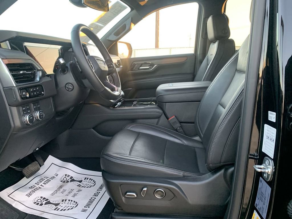 Certified 2025 GMC Yukon Denali image 17