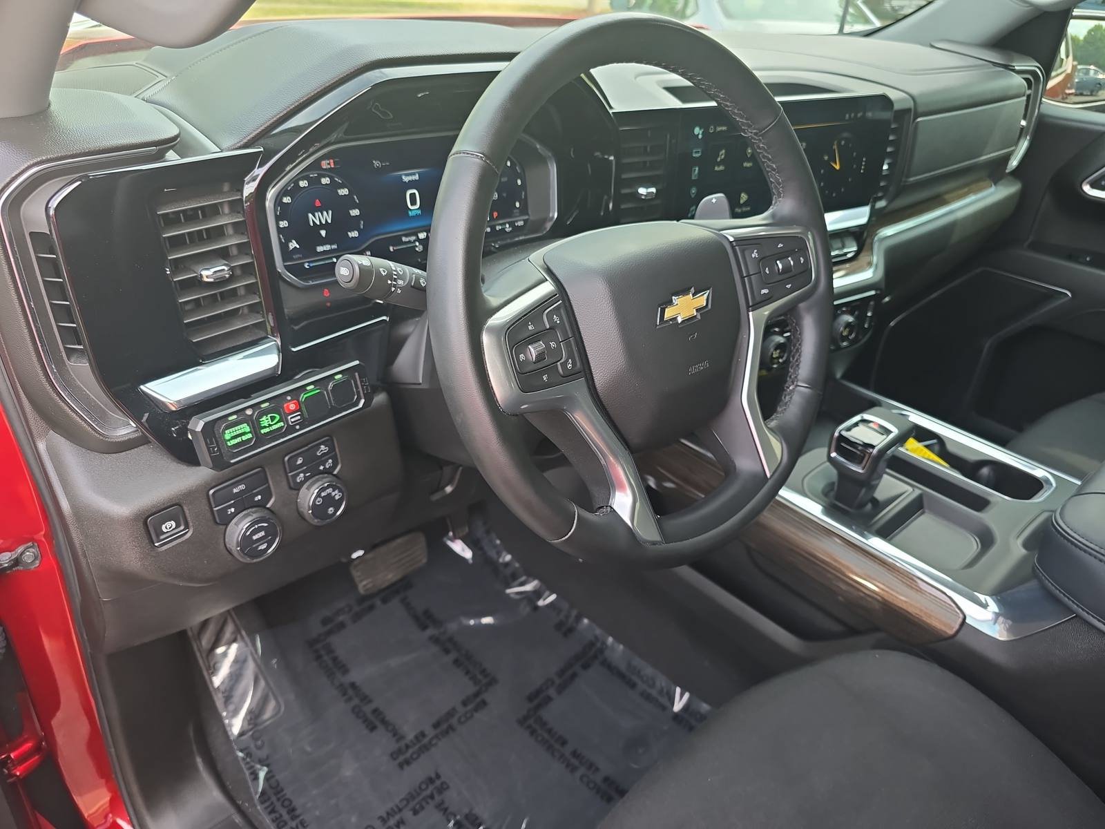 Used 2024 Chevrolet Silverado 1500 LT w/ All Star Edition Plus AWD/4WD image 15
