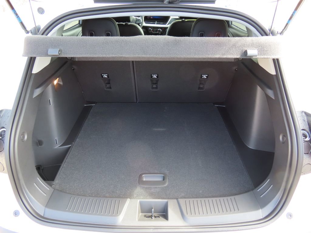 New 2026 Chevrolet Trax LT w/ Driver Confidence Package image 17