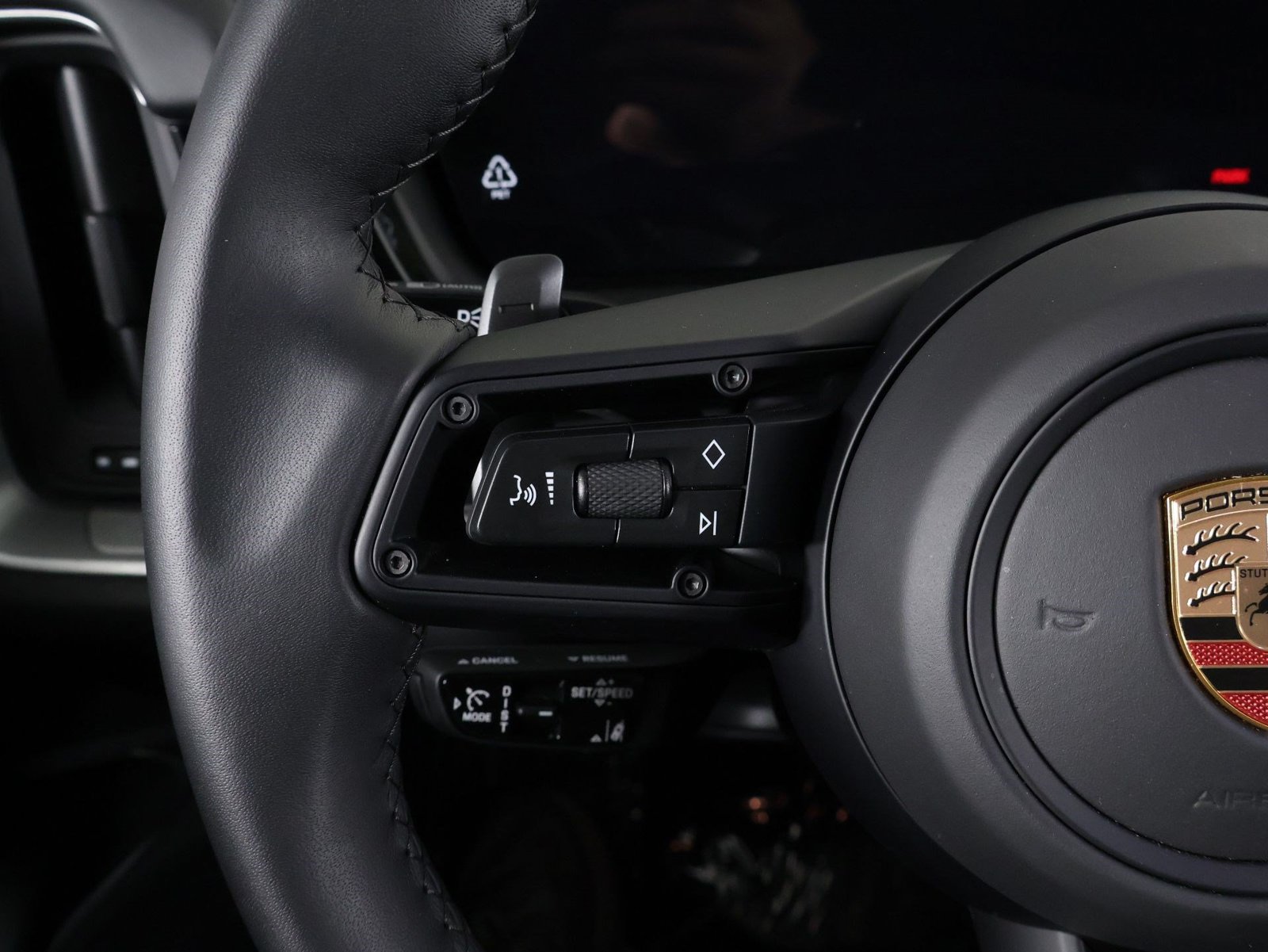 Certified 2026 Porsche Cayenne E-Hybrid AWD/4WD image 14