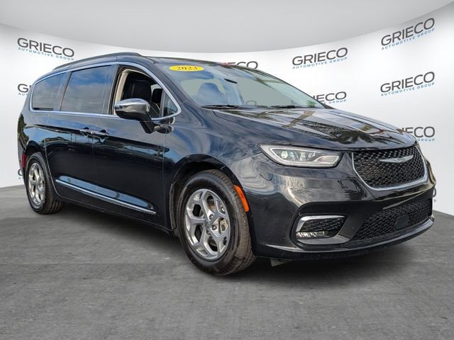Used 2023 Chrysler Pacifica Limited