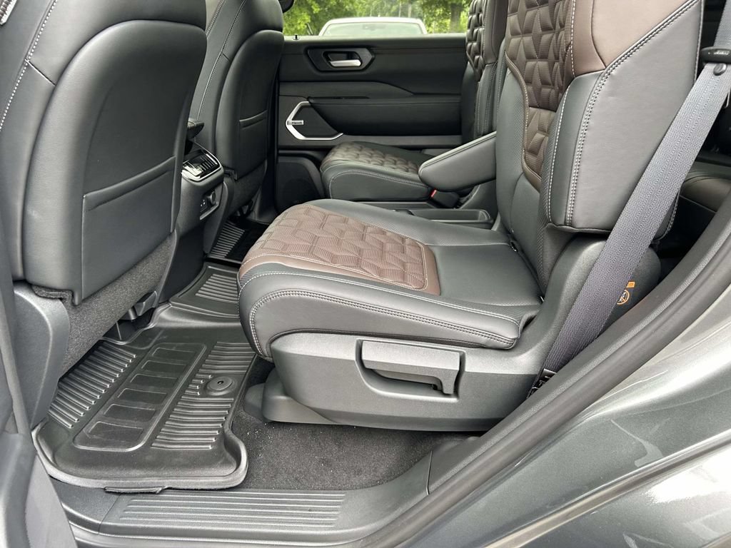 New 2026 Nissan Armada Platinum AWD/4WD image 12