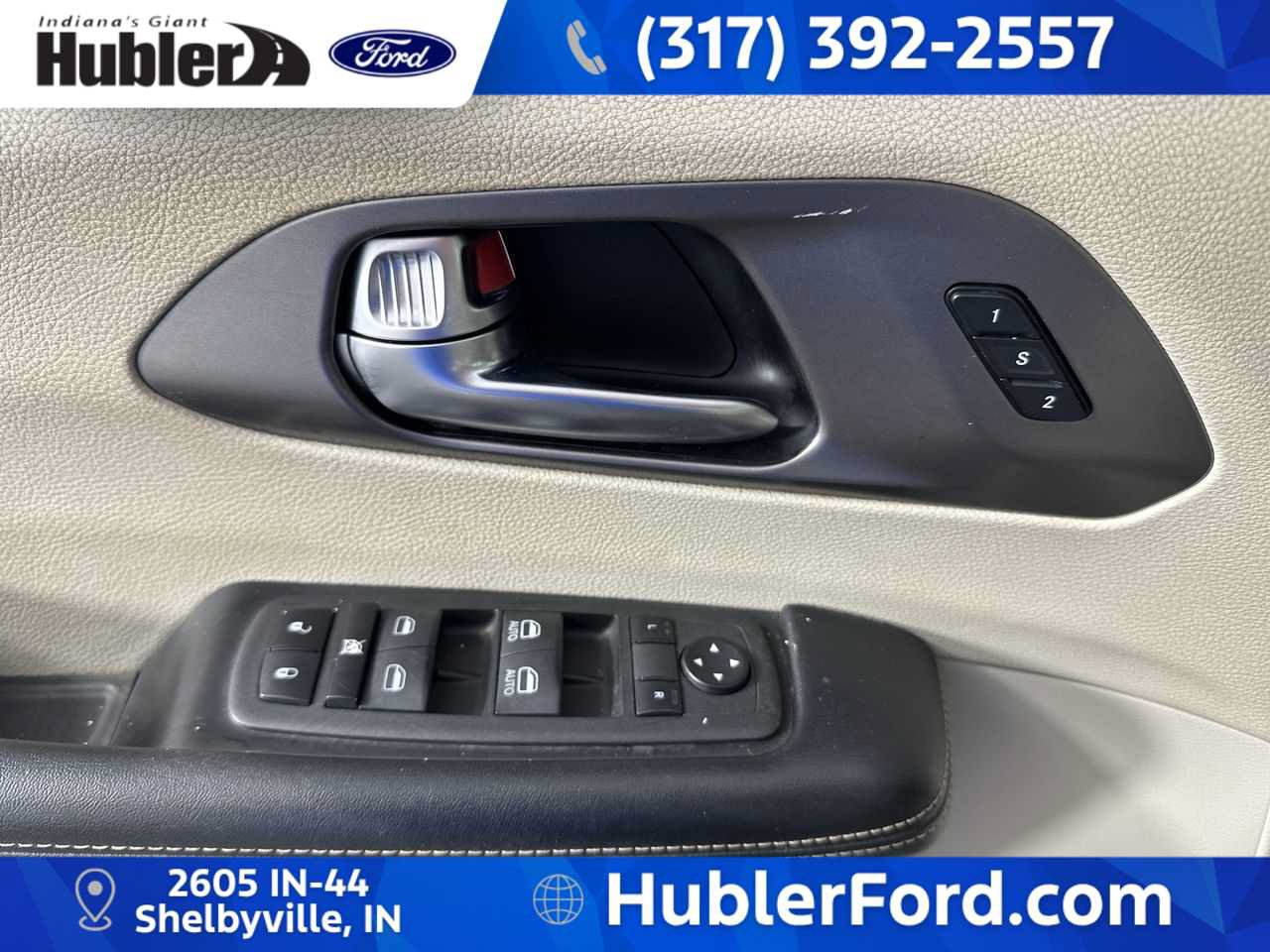 Used 2021 Chrysler Pacifica Touring-L FWD image 11