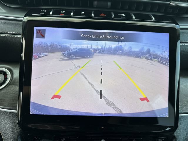 Used 2024 Jeep Grand Cherokee Limited w/ Trailer Tow Package AWD/4WD image 17