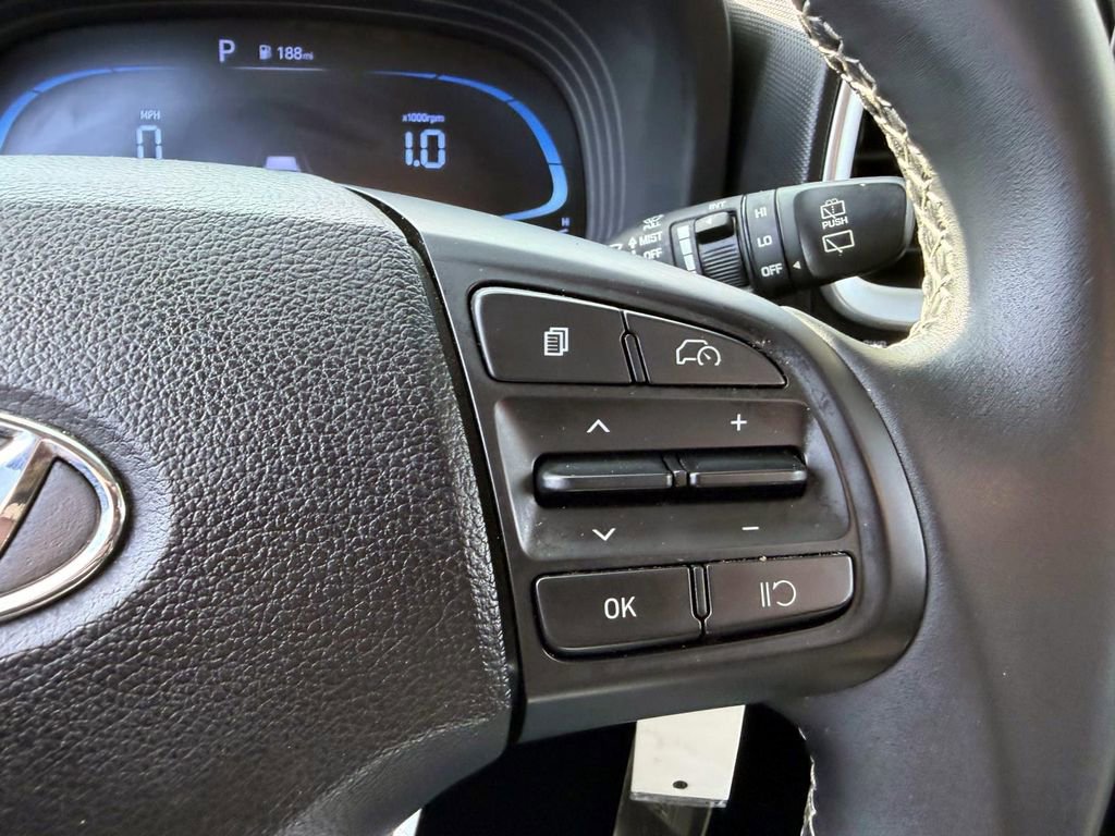 Certified 2023 Hyundai Venue SEL w/ Cargo Package image 27