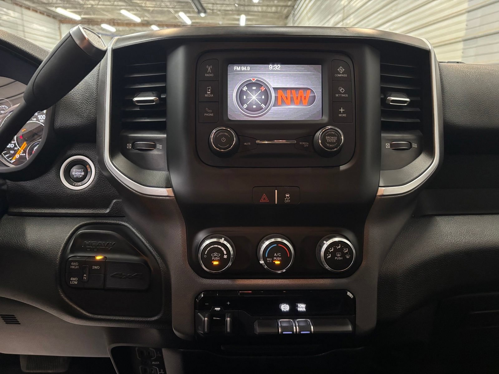 Used 2020 RAM 3500 Big Horn AWD/4WD image 18