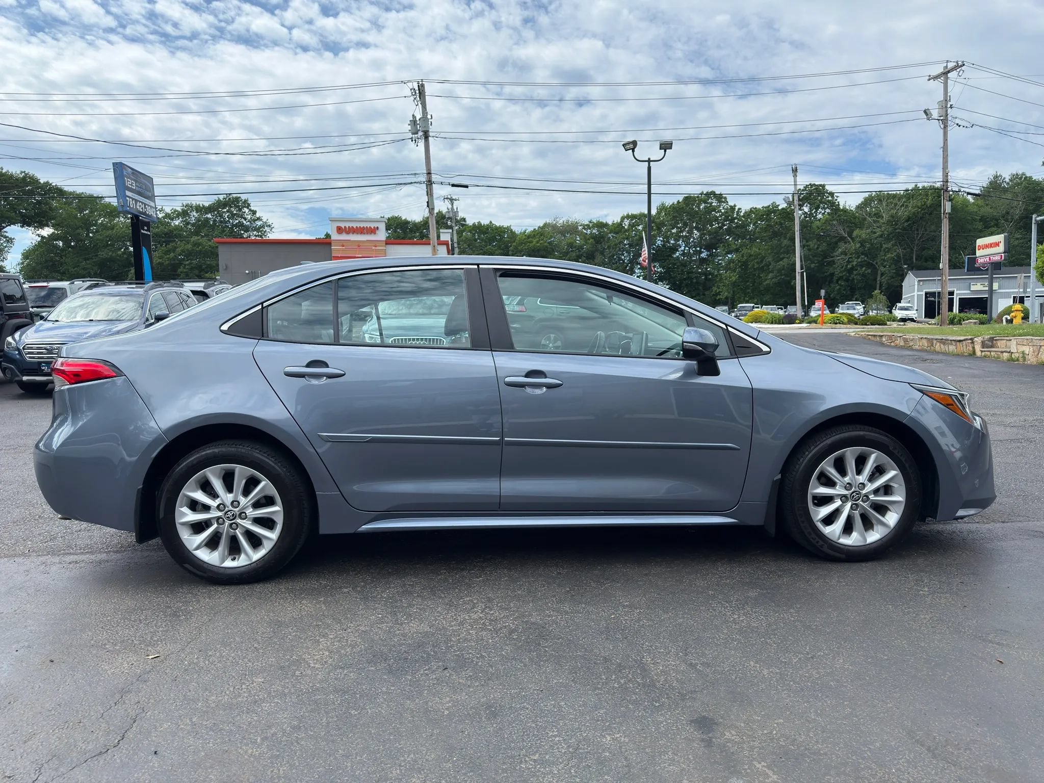 Used 2021 Toyota Corolla XLE FWD image 8