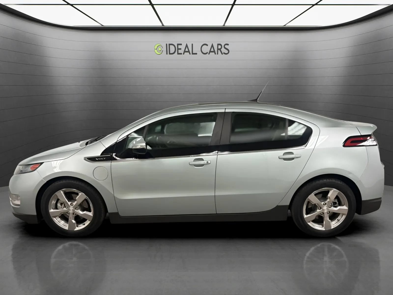Used 2012 Chevrolet Volt Premium w/ Premium Trim Package FWD image 8