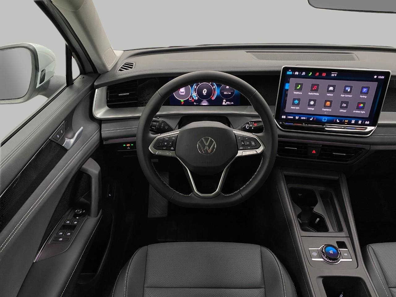New 2026 Volkswagen Tiguan SE image 13