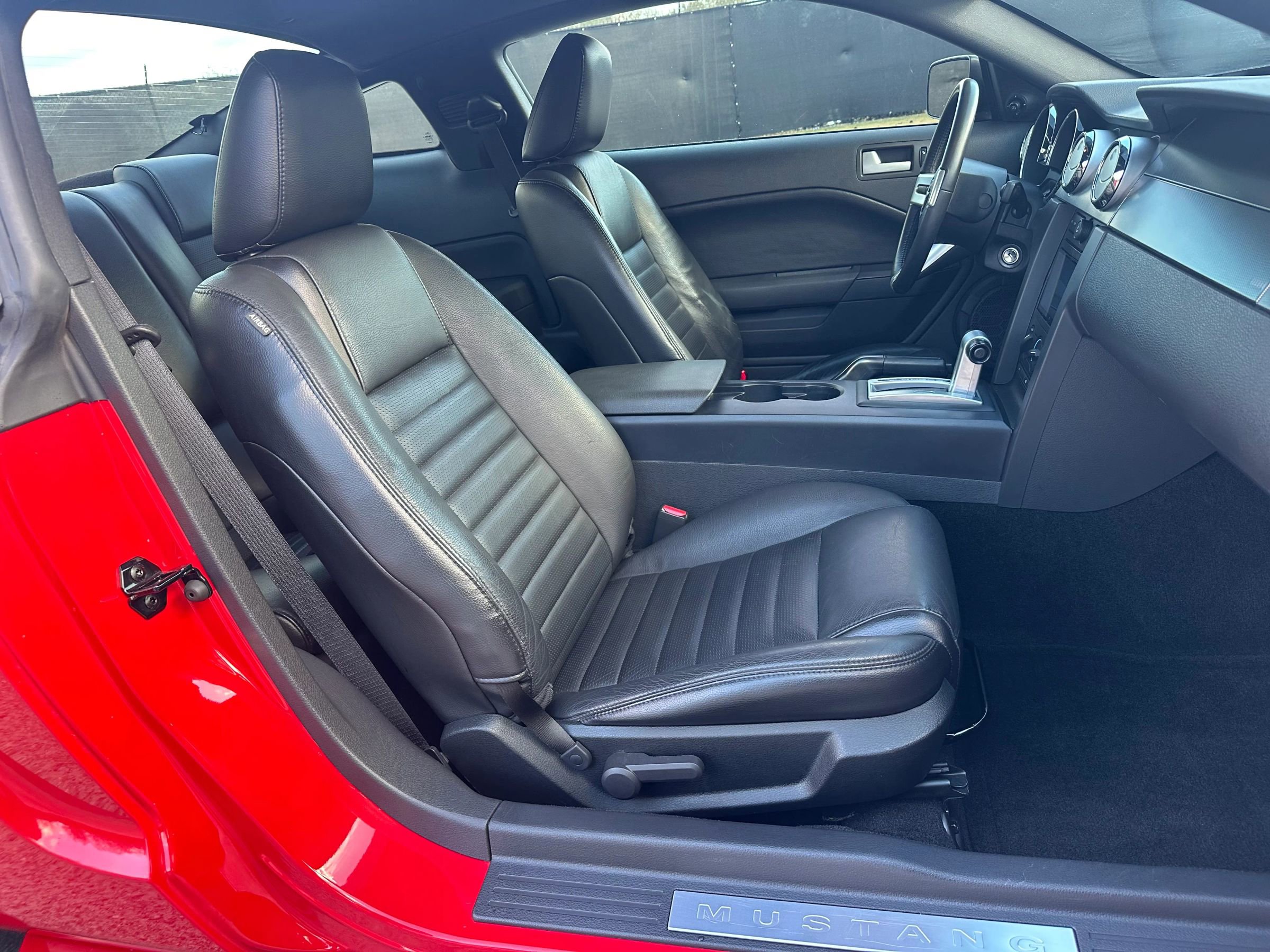 Used 2006 Ford Mustang GT Premium image 11