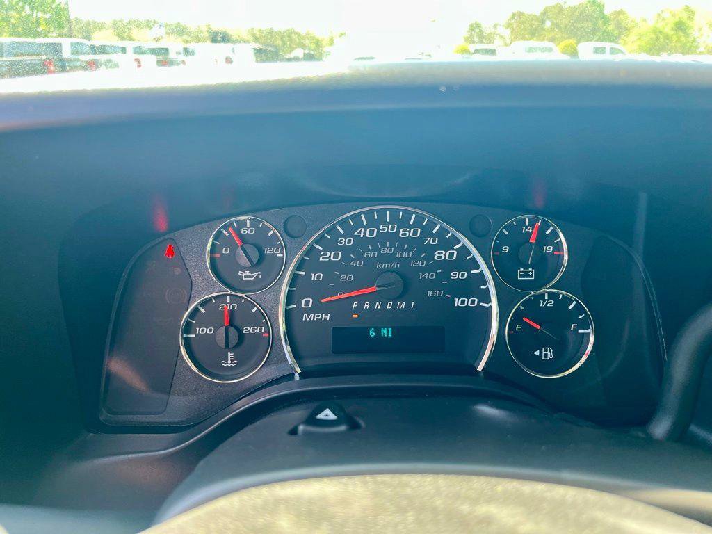 New 2026 Chevrolet Express 2500 Extended w/ Driver Convenience Package RWD image 19