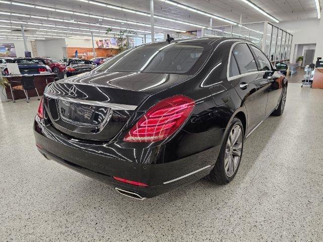 Used 2017 Mercedes-Benz S 550 4MATIC Sedan w/ Premium Package image 4