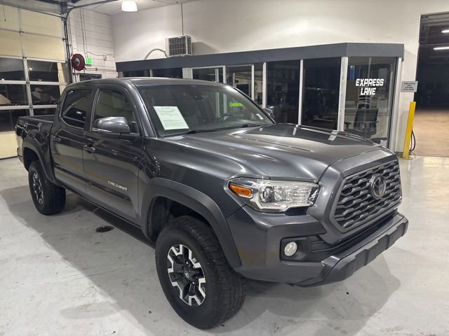 Used 2021 Toyota Tacoma TRD Off-Road w/ Technology Package AWD/4WD image 3