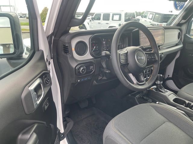 Used 2024 Jeep Wrangler Unlimited AWD/4WD image 7