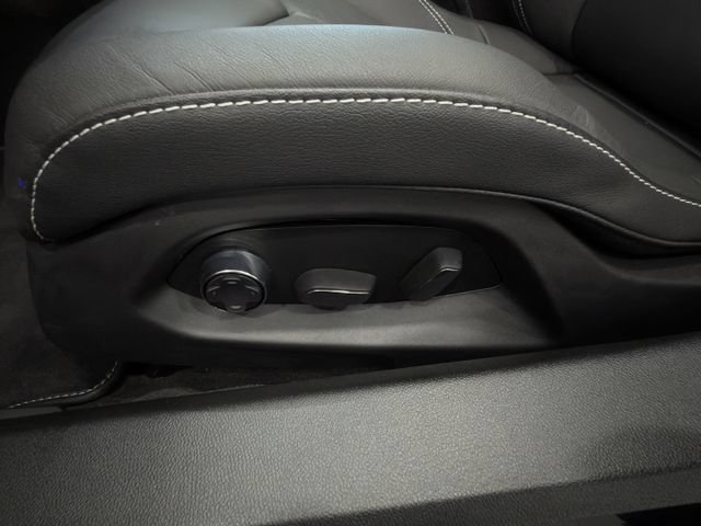 Used 2025 Chevrolet Corvette Z06 w/ Stealth Interior Trim Package RWD image 25