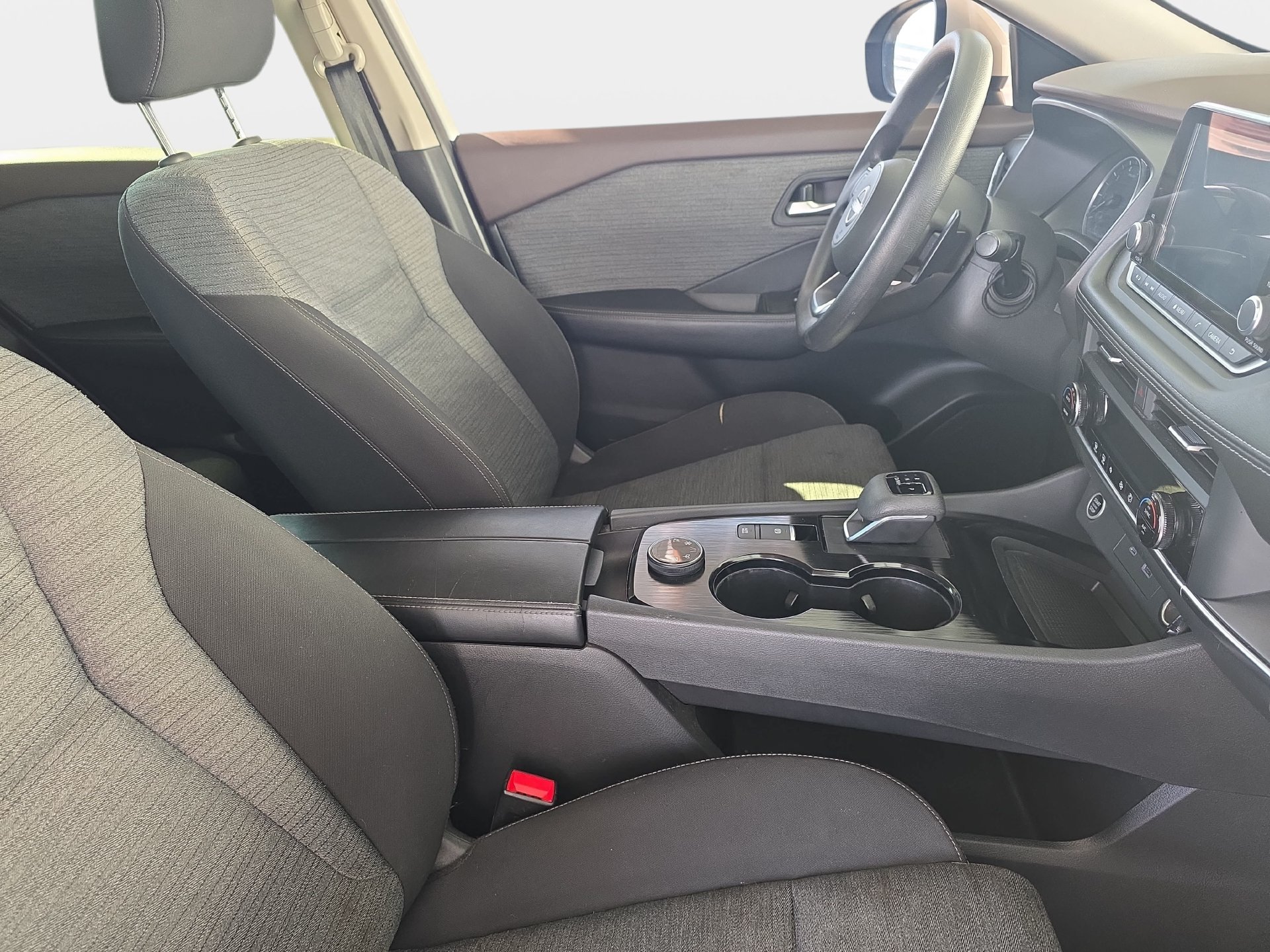 Used 2023 Nissan Rogue SV AWD/4WD image 10