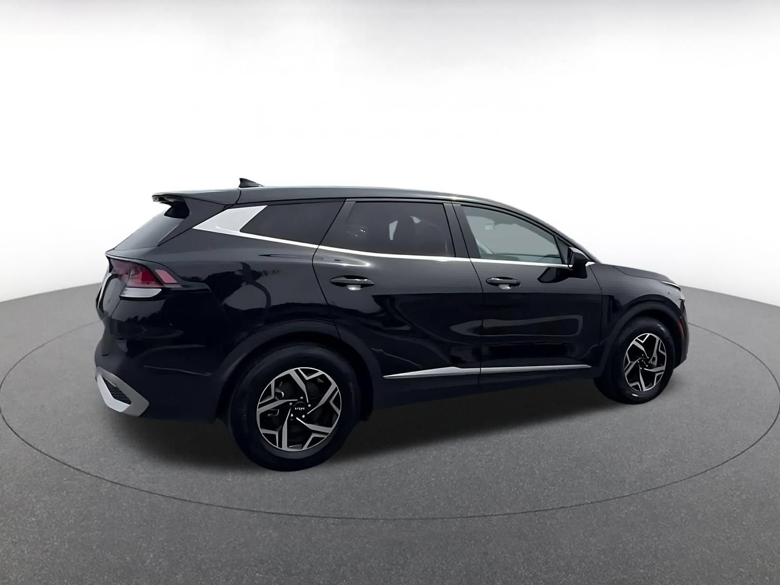 Used 2025 Kia Sportage LX FWD image 14