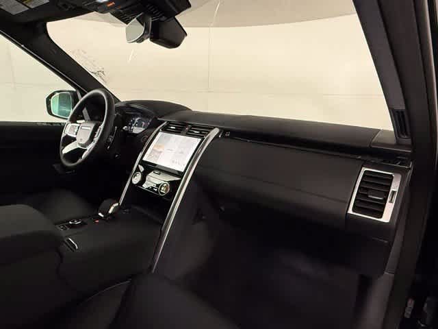 New 2026 Land Rover Discovery S AWD/4WD image 14