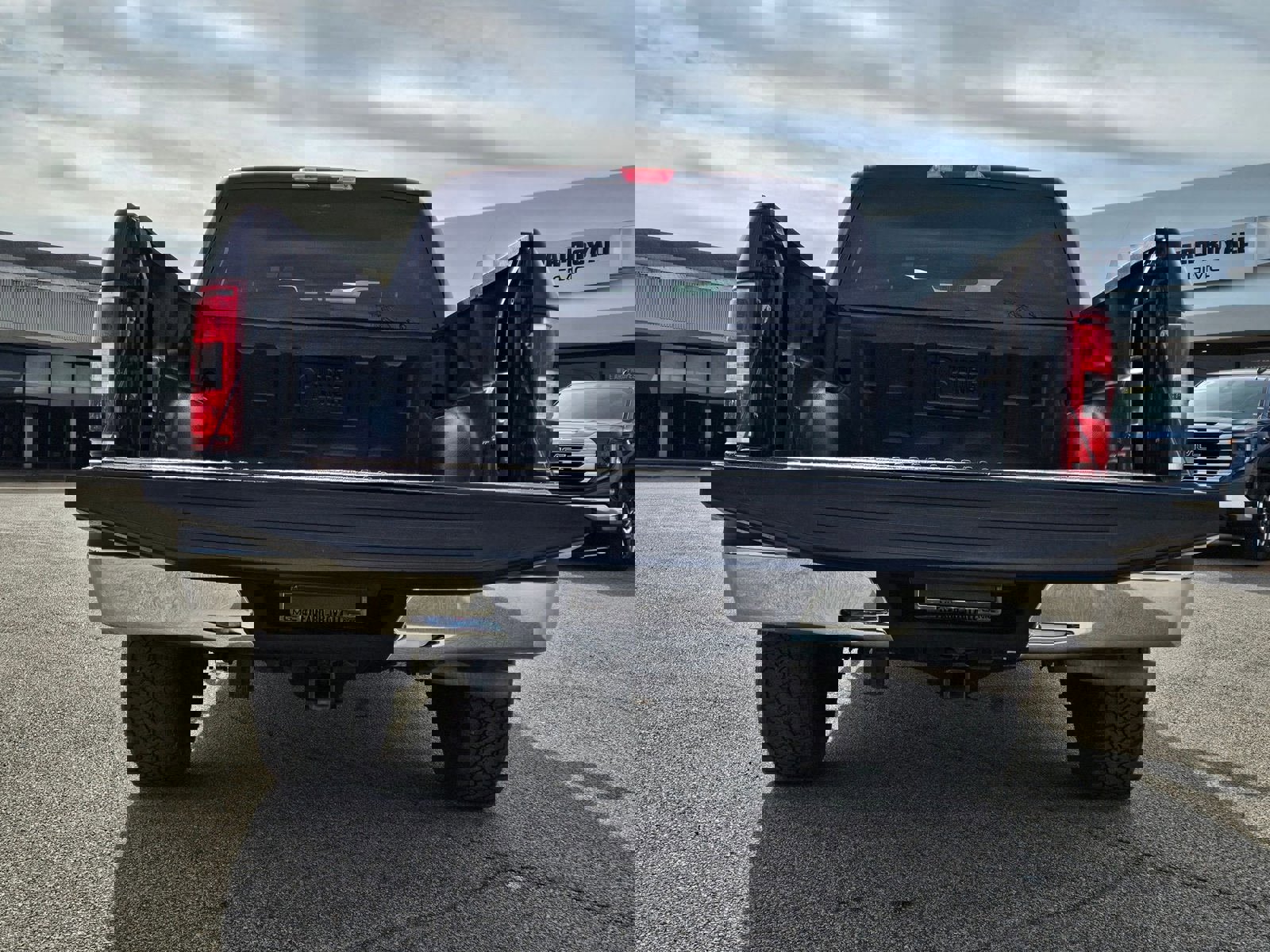 Used 2020 Ford F150 XLT image 40